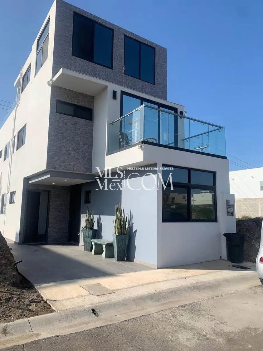 🌊 Furnished 2BR Condo for Rent in Punta Azul Rosarito | Ocean View | Gated Community | 30 Min to US Border  ⸻