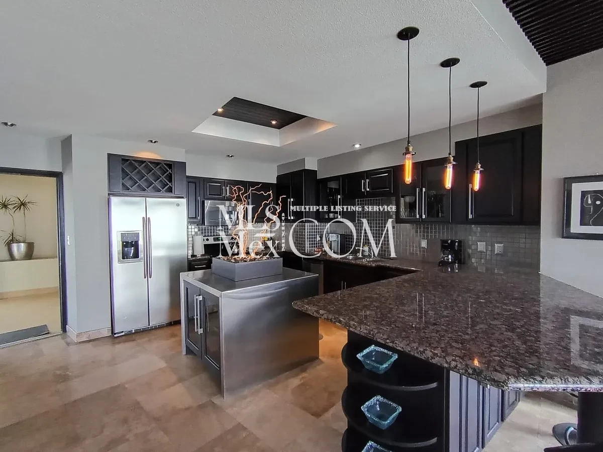🌊 Oceanfront 2BR Condo in Las Palmas Popotla Rosarito | Pools, Gym & Beach Access | 30 Min to US Border  ⸻