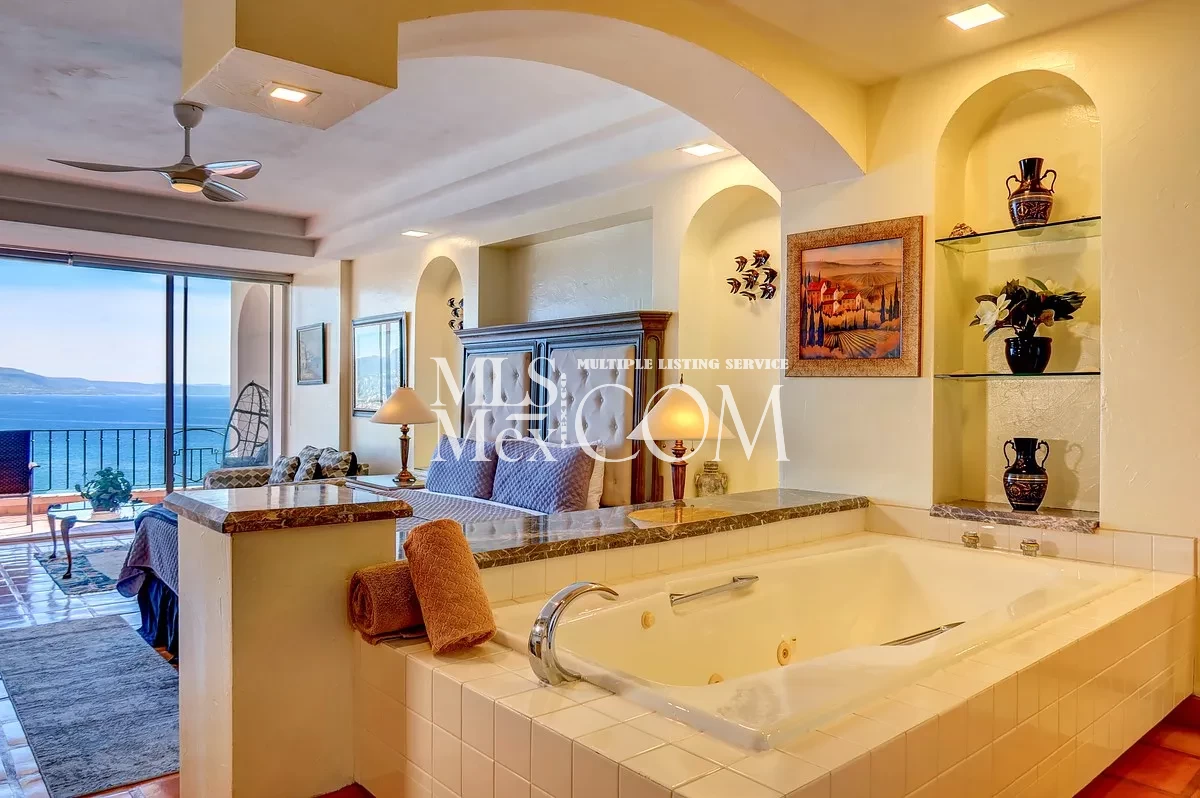 Luxury Oceanfront Condo for Rent in Club Marena, Rosarito | 2 🛏️ | Beachfront | Resort Amenities | Near San Diego