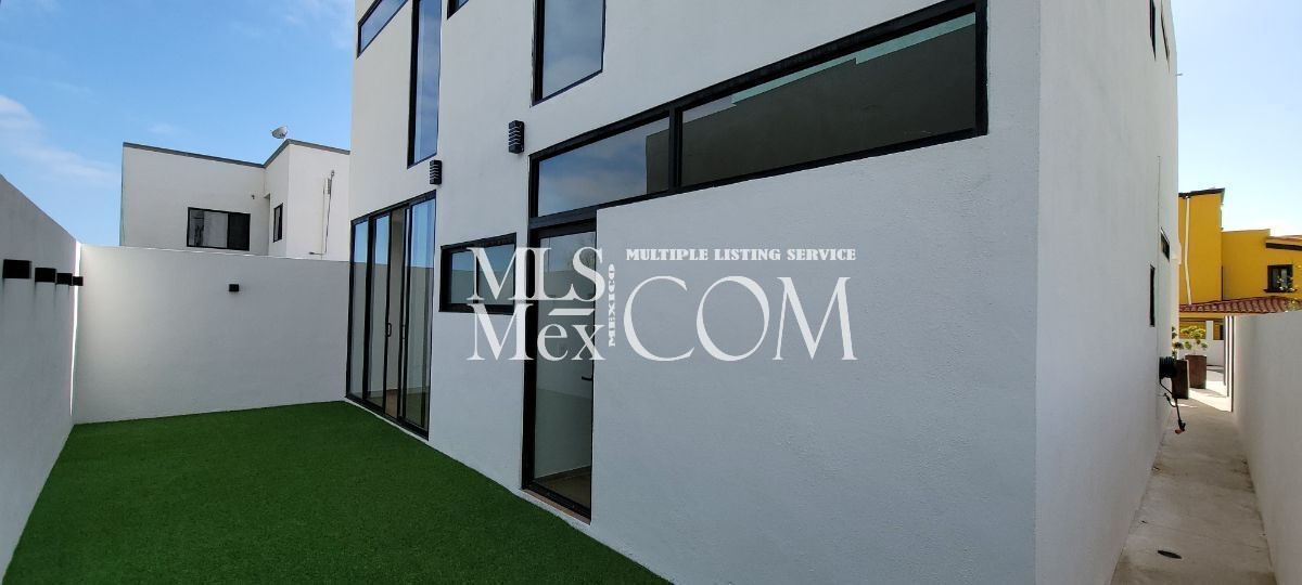 Luxury Ocean View Duplex for Rent in Punta Azul Rosarito | 4 Bed, Resort Amenities, Gated Community