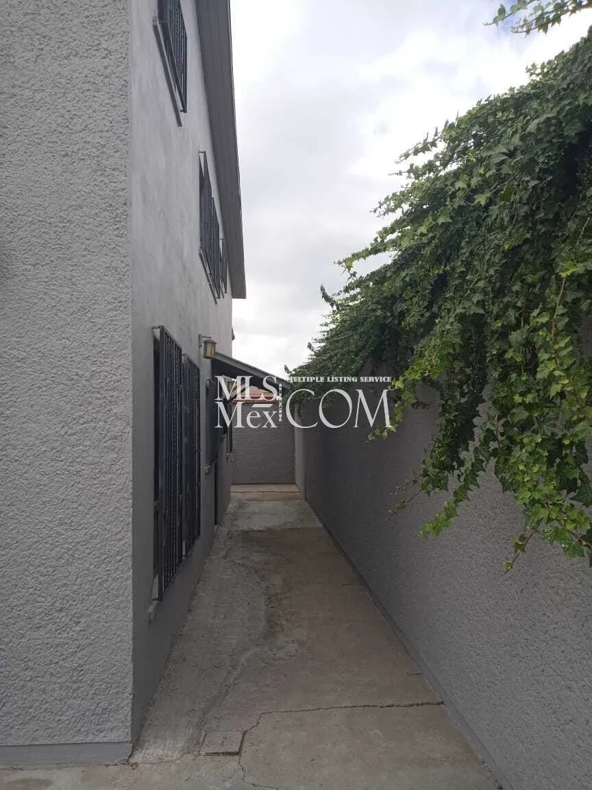 🏡 5-Bedroom House for Rent in Villa Floresta, Rosarito | Gated Community