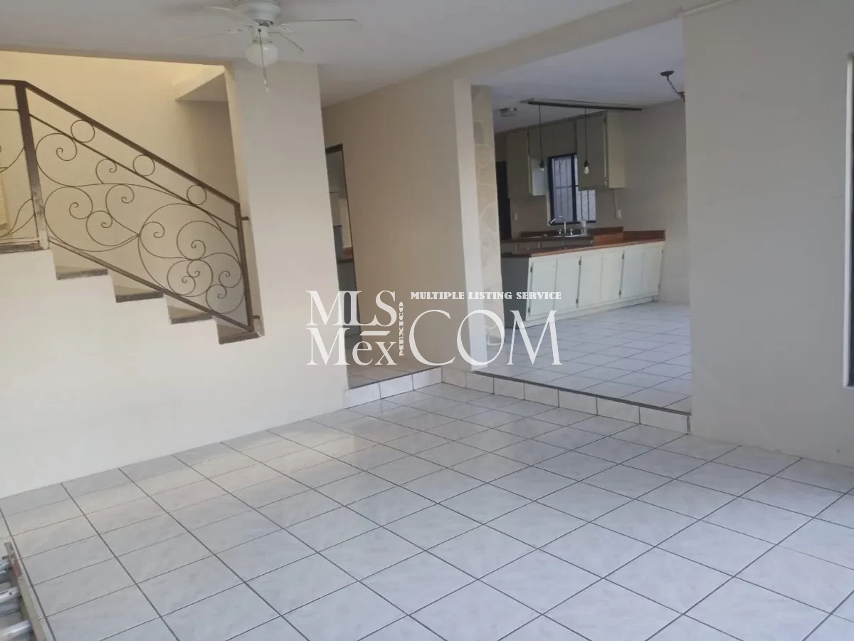 🏡 5-Bedroom House for Rent in Villa Floresta, Rosarito | Gated Community