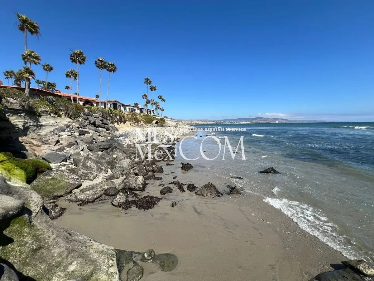 Luxury Oceanfront Villa for Rent in Las Gaviotas, Rosarito