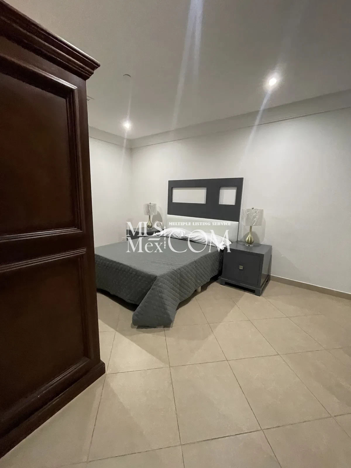Oceanfront 2BR Condo for Rent at Las Olas Grand – Luxury Amenities & Stunning Terrace Views