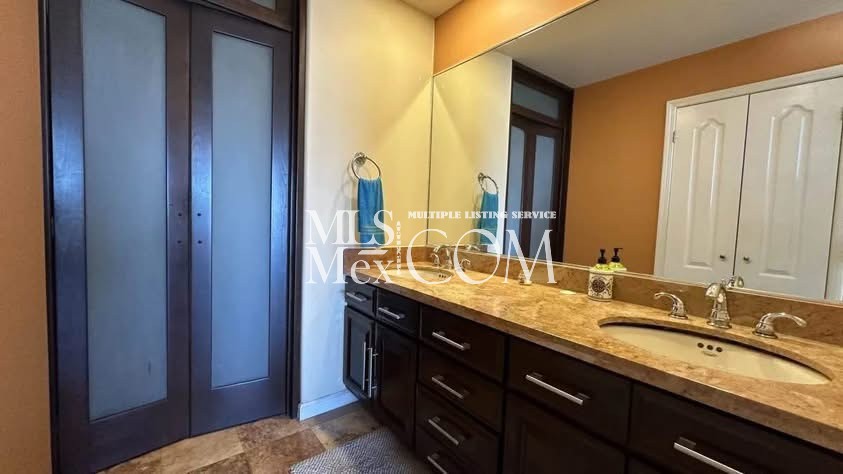 🌊 Luxury Oceanfront Condo for Rent at Riviera de Rosarito – Furnished 3BR in Downtown Rosarito
