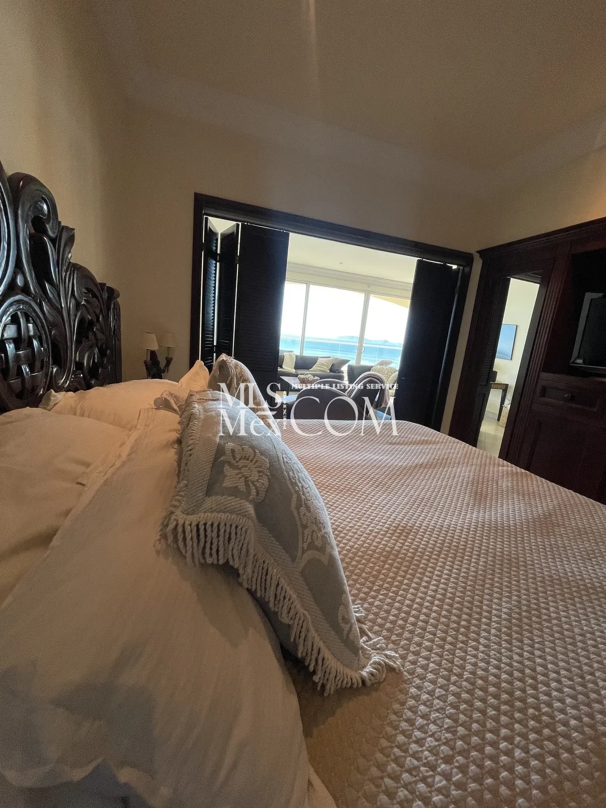 Oceanview 2BR/2BA Condo for Rent in Las Olas Grand | Beach Access, Pool, Gym & Security 🌊✨