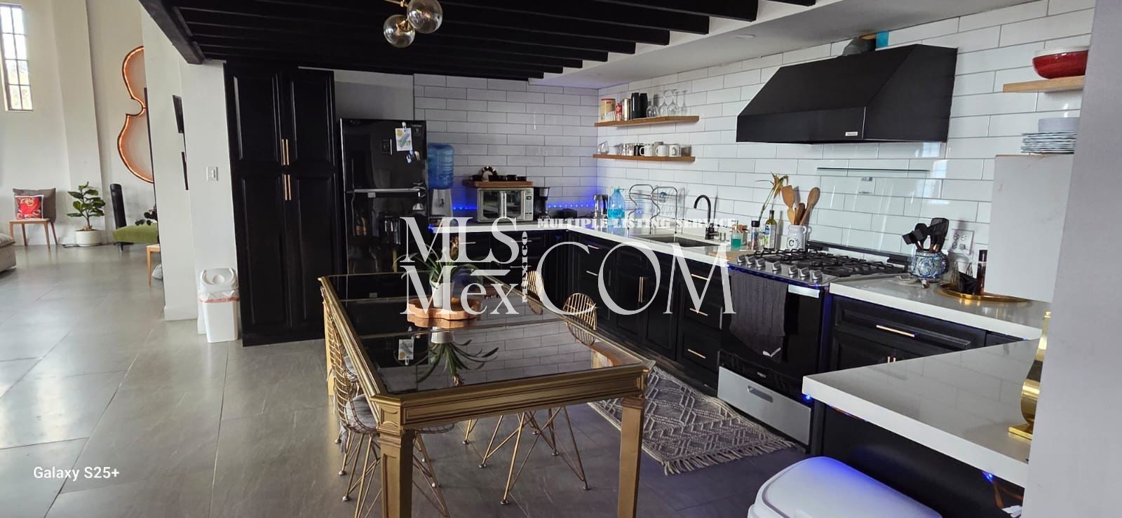 Luxury Furnished 3-Bedroom Home Near K38 with High Ceilings, Balcony & 9 Beds | Sleeps Up to 14 Guests