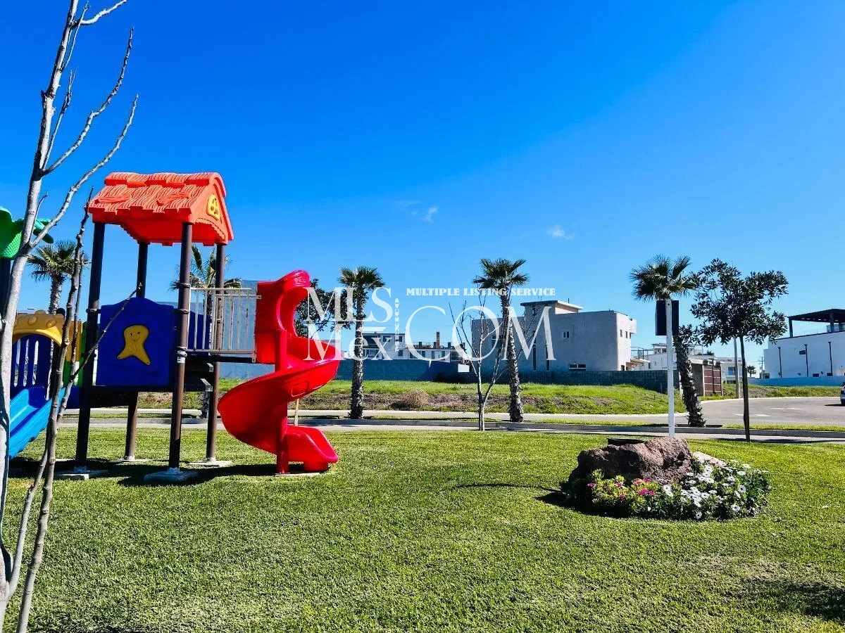Punta Azul Residential Lot for Sale in Rosarito | 271.8 m² | $115,000 USD