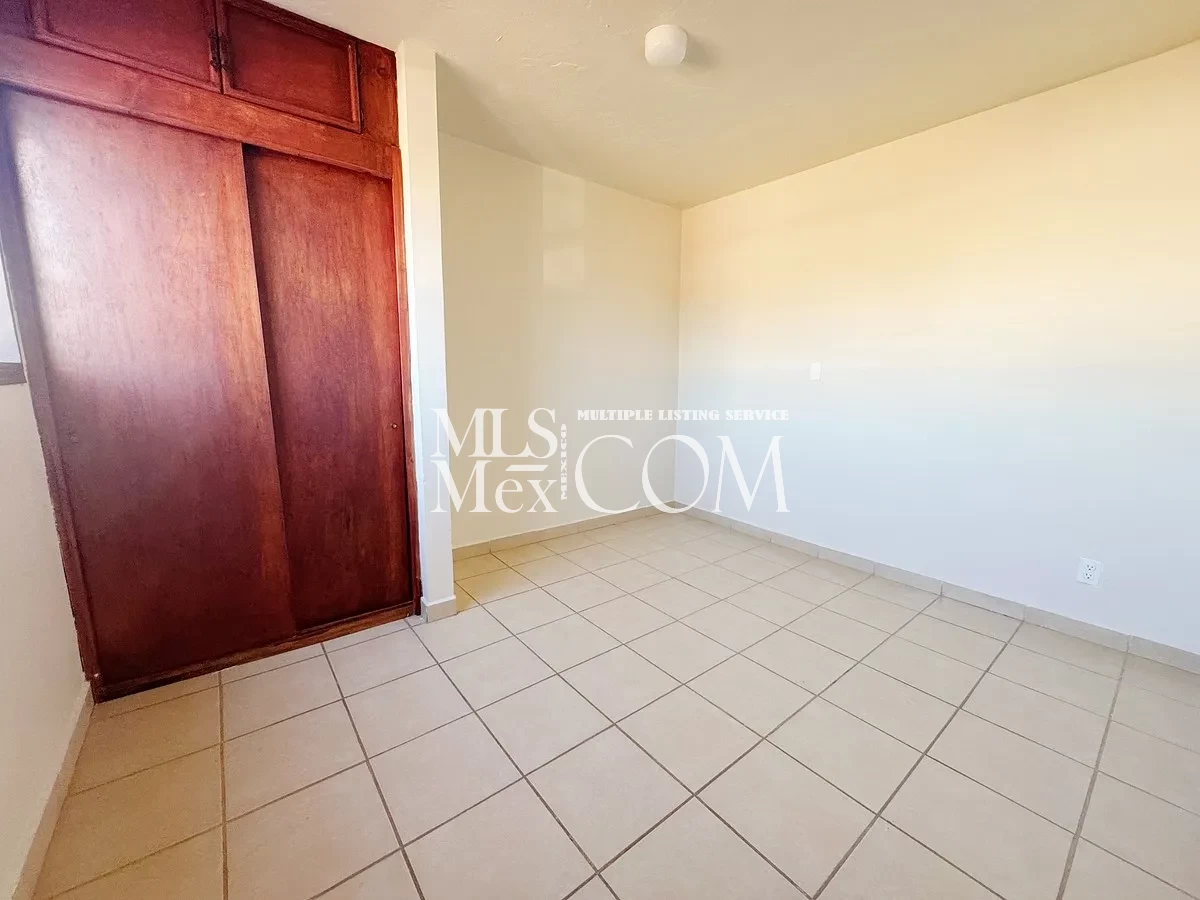 🏡 4-Bedroom Pet-Friendly House for Rent in Central Rosarito | $1,200 USD