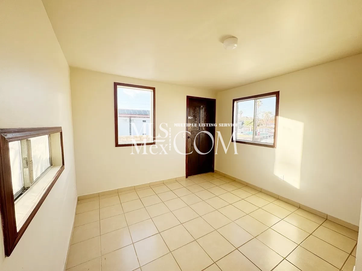 🏡 4-Bedroom Pet-Friendly House for Rent in Central Rosarito | $1,200 USD