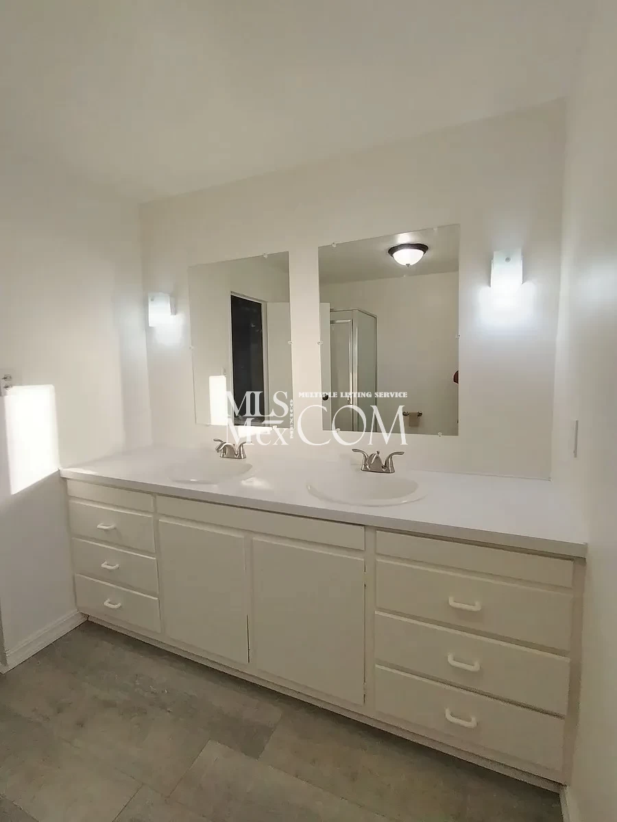 🏡 2-Bedroom House for Rent in Central Rosarito, Baja California | $1,200 USD