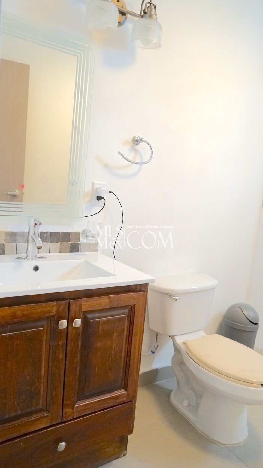 Paseo El Morro #1 – Your Ground-Floor Beach Escape– $900/Month (Utilities Included)